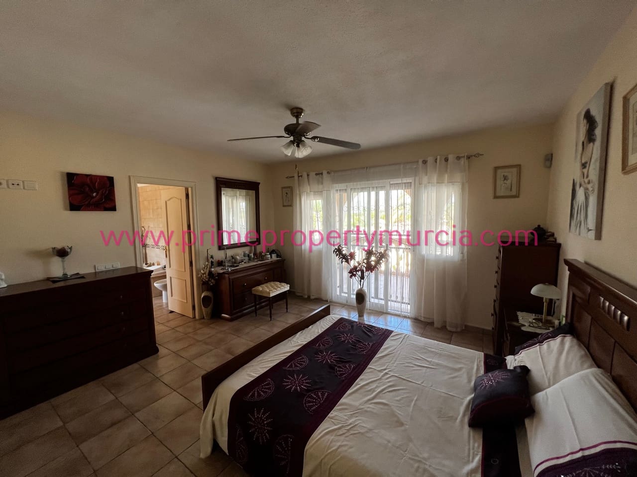 5 sypialnia Finka/Dom wiejski na sprzedaż w Leiva z basenem garażem - 535 000 € (Ref: 7693936)