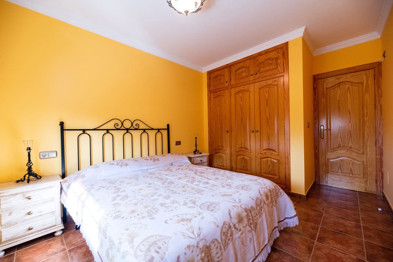 4 soverom Finca/Herregård til salgs i Leiva med garasje - € 399 000 (Ref: 7759877)