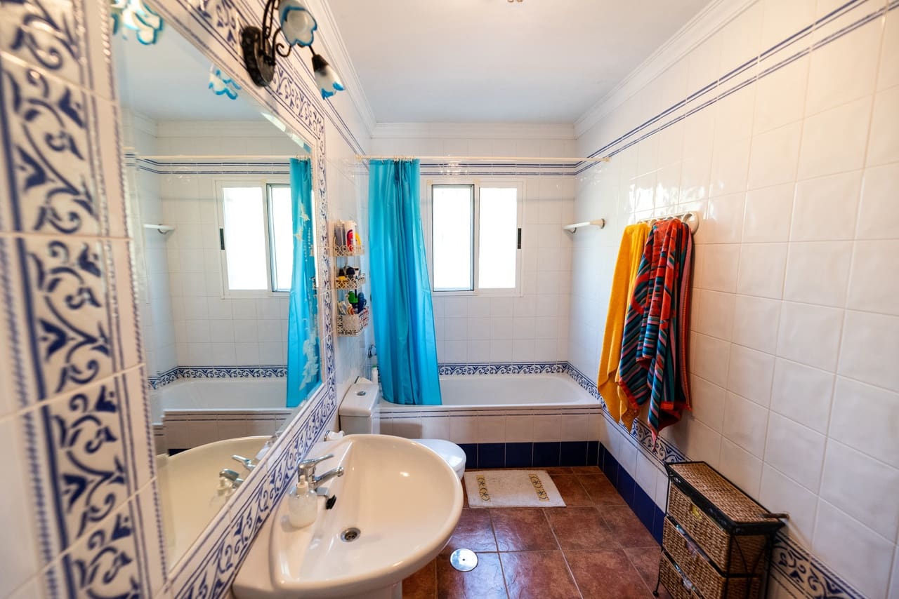 4 soverom Finca/Herregård til salgs i Leiva med garasje - € 399 000 (Ref: 7759877)