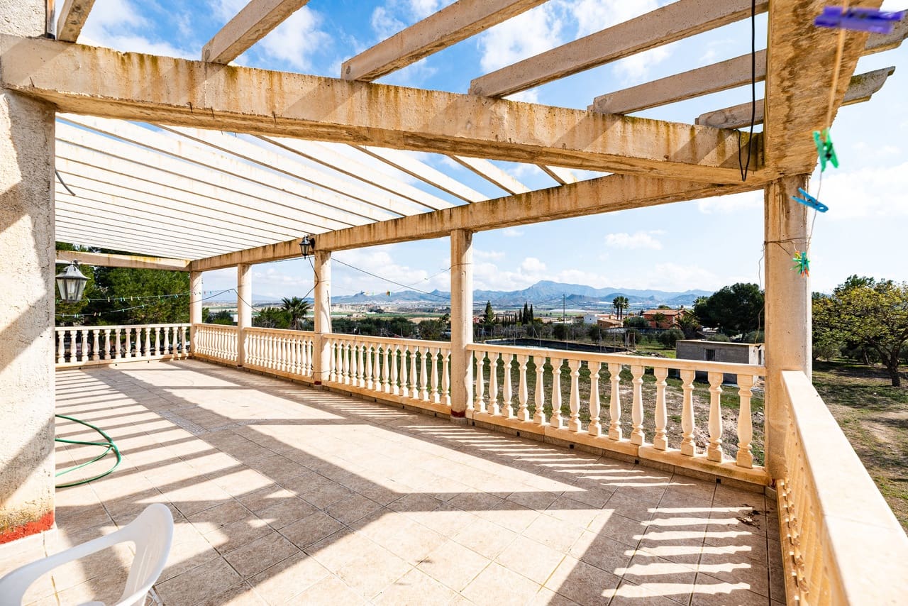 4 soverom Finca/Herregård til salgs i Leiva med garasje - € 399 000 (Ref: 7759877)