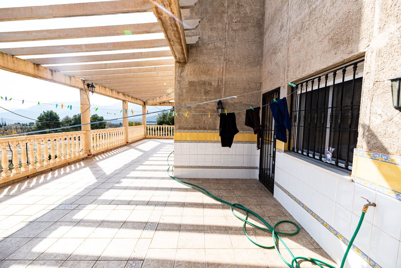 4 soverom Finca/Herregård til salgs i Leiva med garasje - € 399 000 (Ref: 7759877)