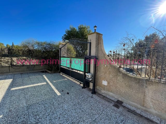 10 bedroom Villa for sale in Totana with garage - € 460,000 (Ref: 8053513)