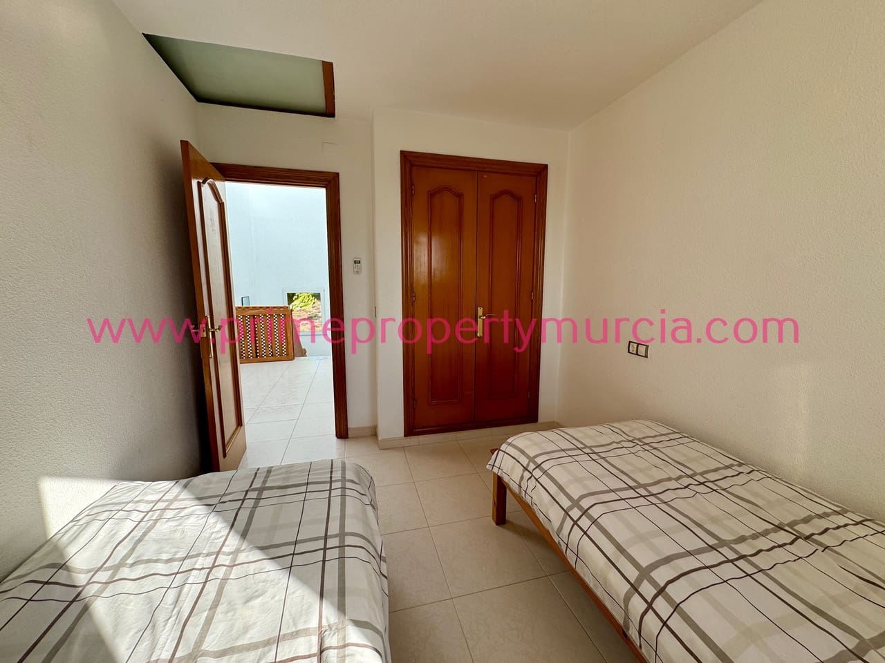 5 soveværelse Villa til salg i Isla Plana med swimmingpool garage - € 495.000 (Ref: 8697197)