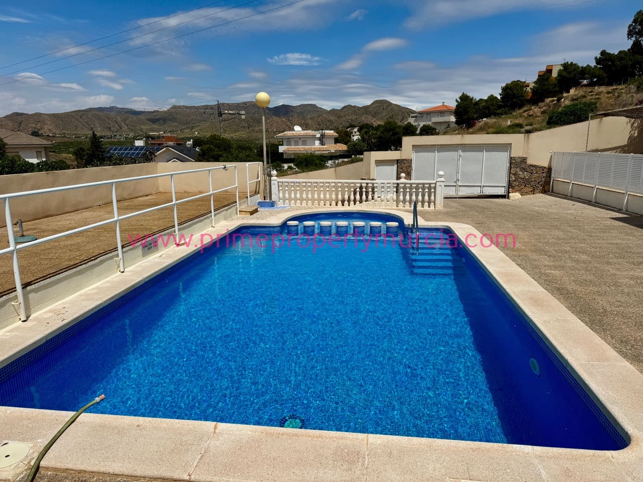 5 soveværelse Villa til salg i Isla Plana med swimmingpool garage - € 495.000 (Ref: 8697197)