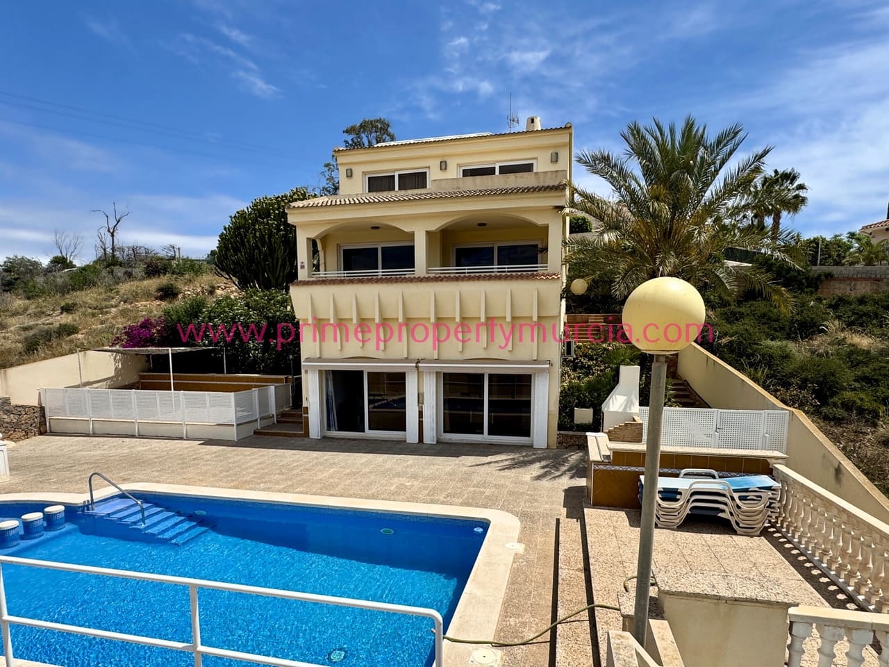 5 soveværelse Villa til salg i Isla Plana med swimmingpool garage - € 495.000 (Ref: 8697197)