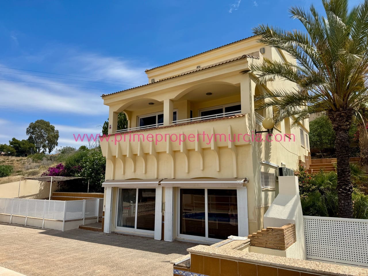 5 soveværelse Villa til salg i Isla Plana med swimmingpool garage - € 495.000 (Ref: 8697197)