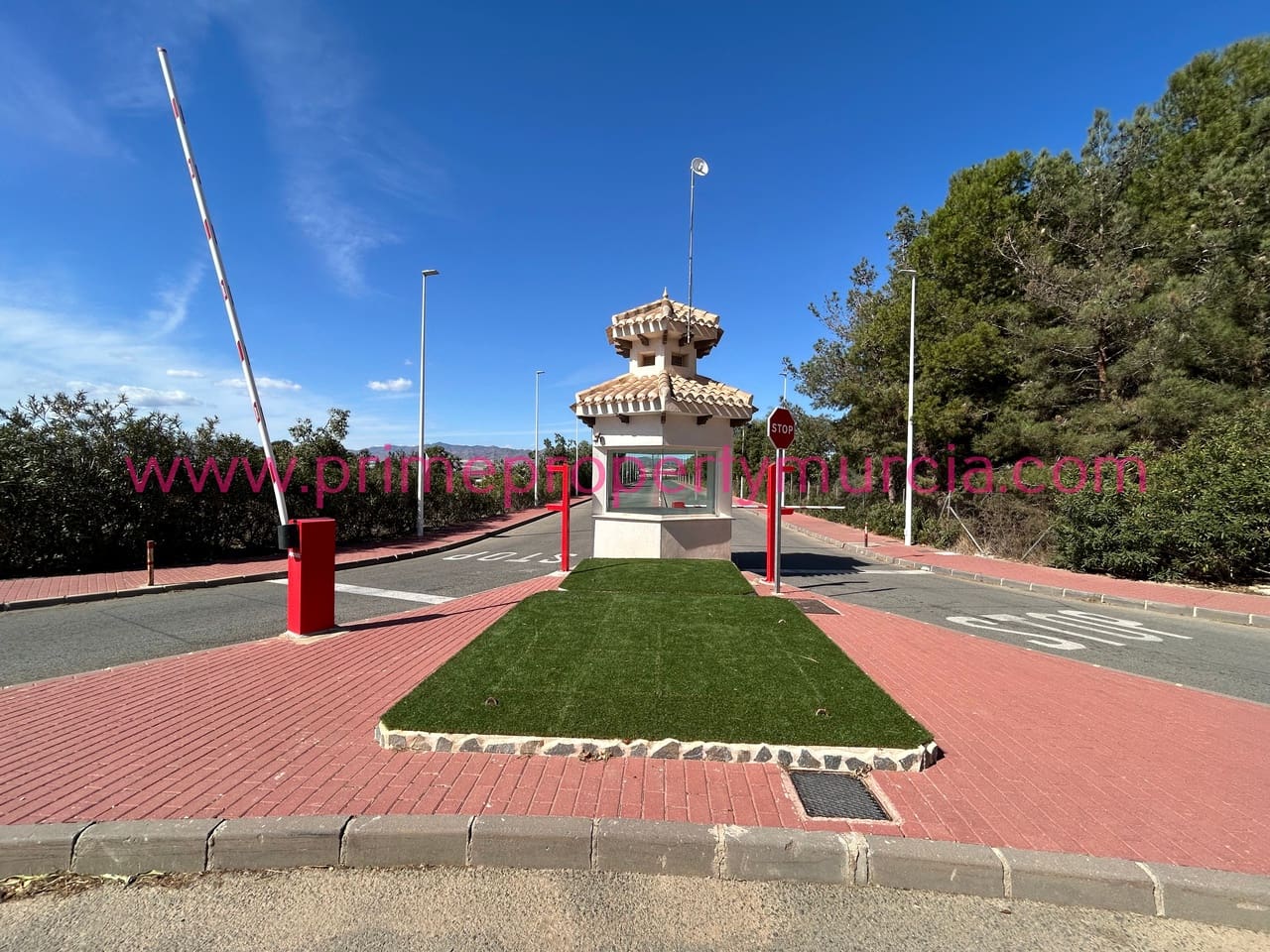 3 bedroom Villa for sale in Mazarron with pool garage - € 239,000 (Ref: 9100098)