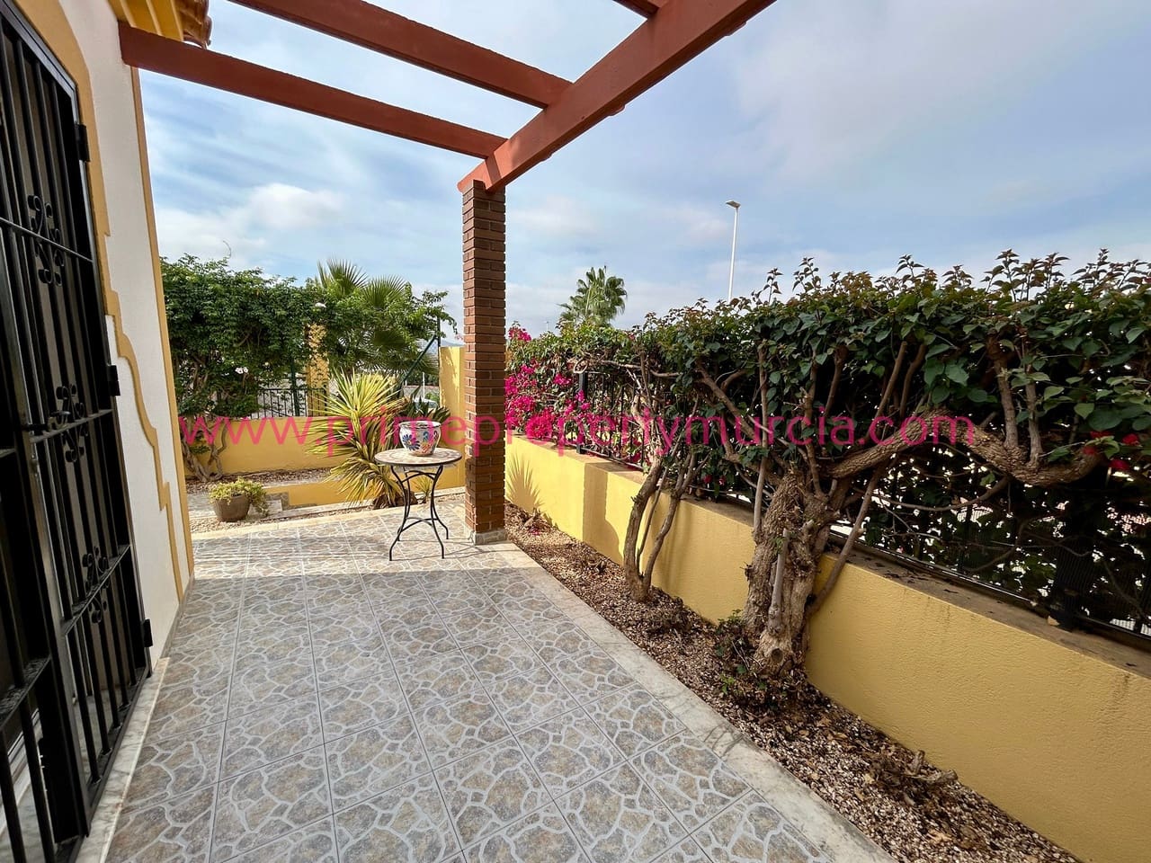 2 bedroom Villa for sale in Mazarron with pool garage - € 235,000 (Ref: 9301684)