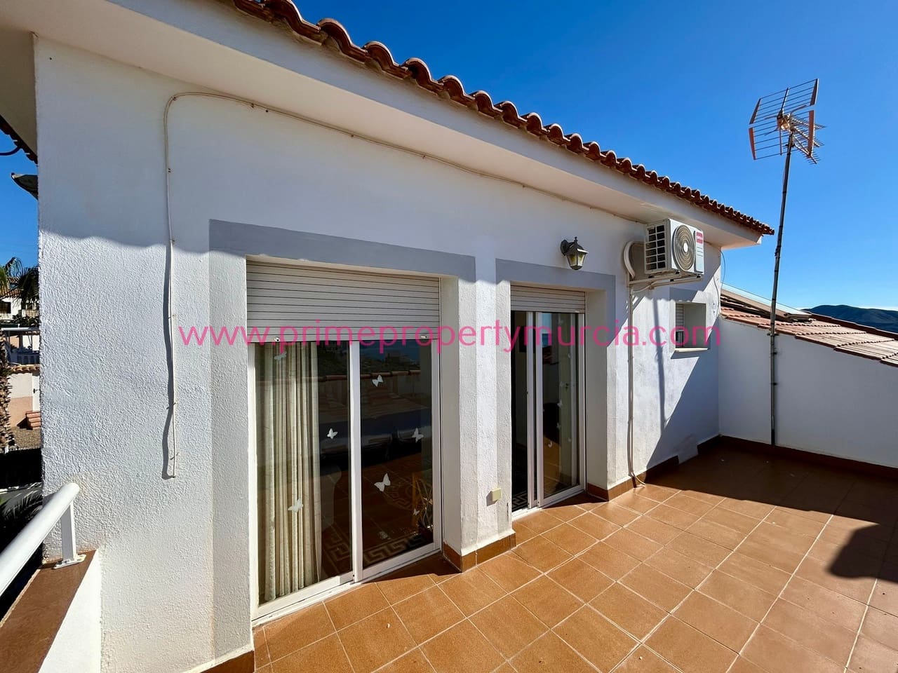 4 soverom Villa til salgs i Isla Plana med svømmebasseng garasje - € 565 000 (Ref: 9360843)