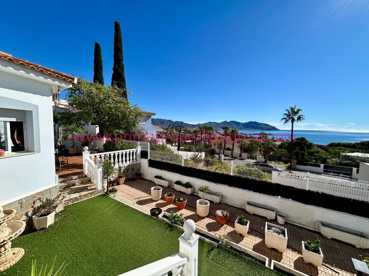 4 soverom Villa til salgs i Isla Plana med svømmebasseng garasje - € 565 000 (Ref: 9360843)