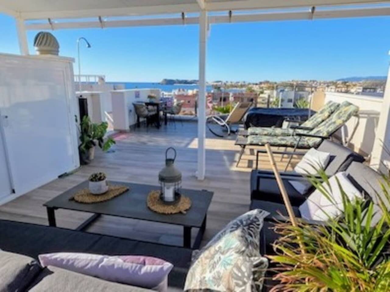 2 slaapkamer Appartement te koop in Puerto de Mazarron met garage - € 239.900 (Ref: 9566475)