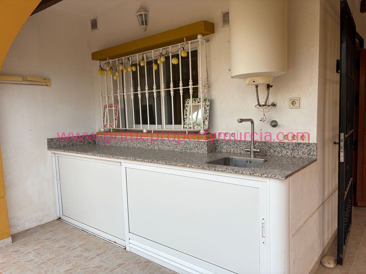 2 bedroom Villa for sale in Mazarron with garage - € 229,995 (Ref: 9580450)