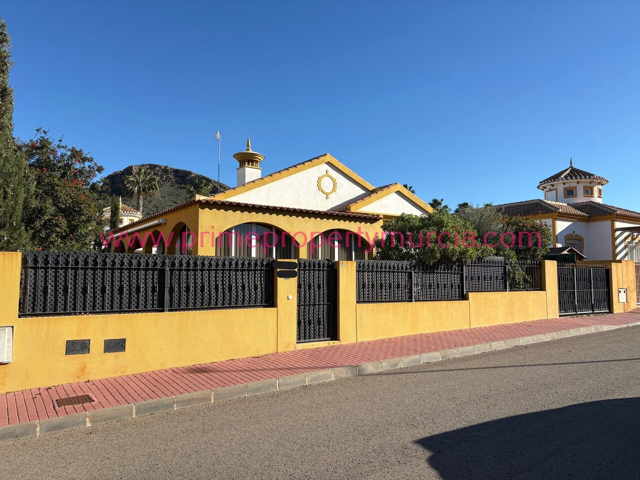 2 bedroom Villa for sale in Mazarron with garage - € 229,995 (Ref: 9580450)