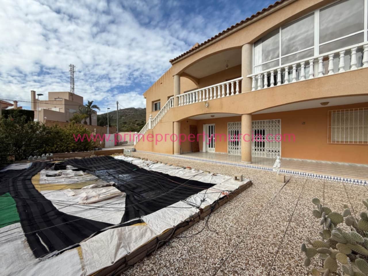 5 makuuhuone Huvila myytävänä paikassa Bolnuevo mukana uima-altaan 
autotalli - 699 000 € (Ref: 9626146)