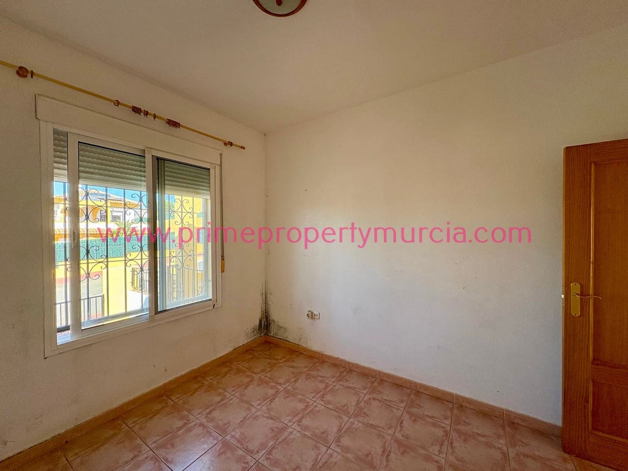 2 slaapkamer Halfvrijstaande villa te koop in Mazarron met garage - € 119.000 (Ref: 9685650)