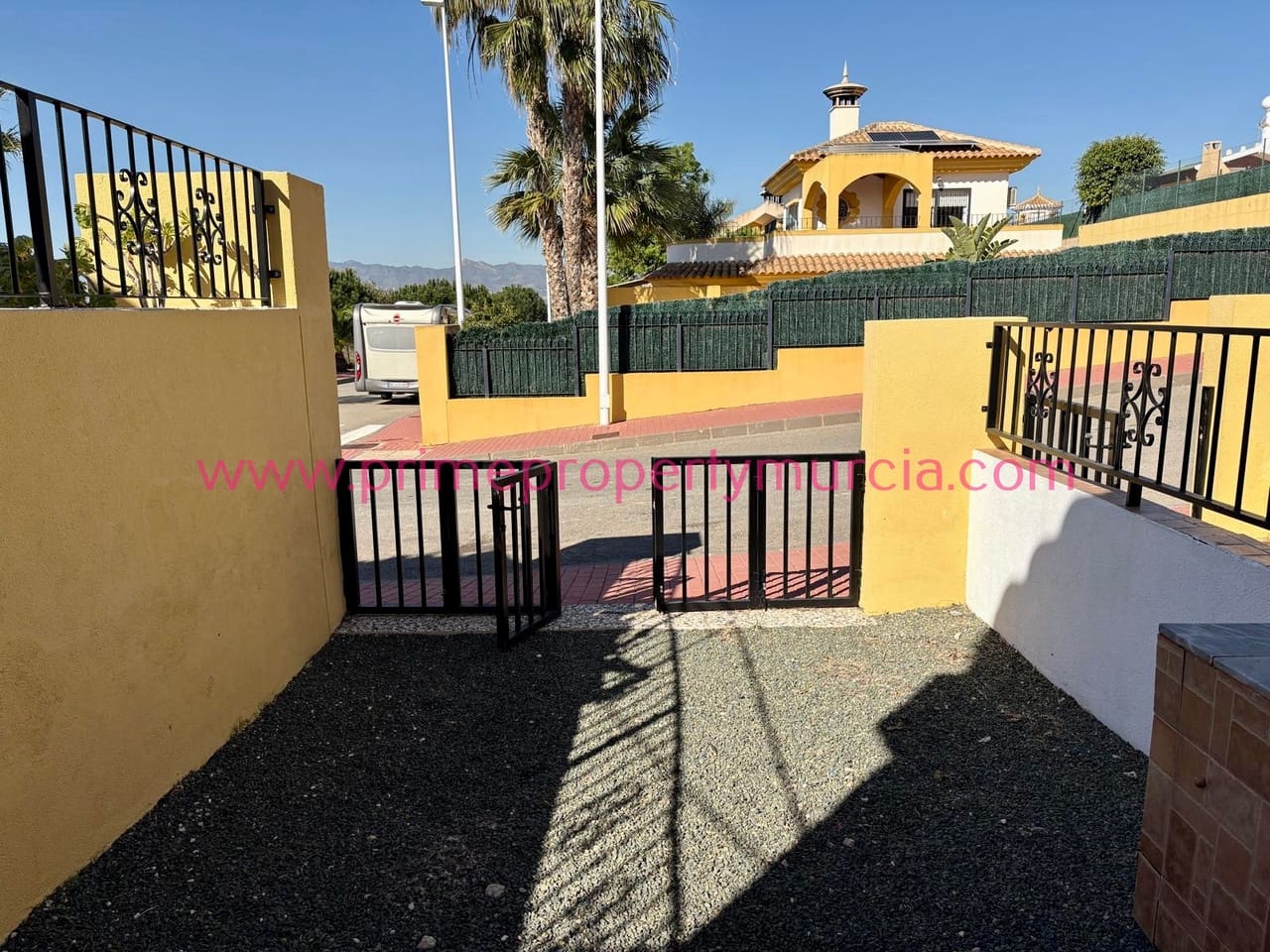 2 slaapkamer Halfvrijstaande villa te koop in Mazarron met garage - € 119.000 (Ref: 9685650)