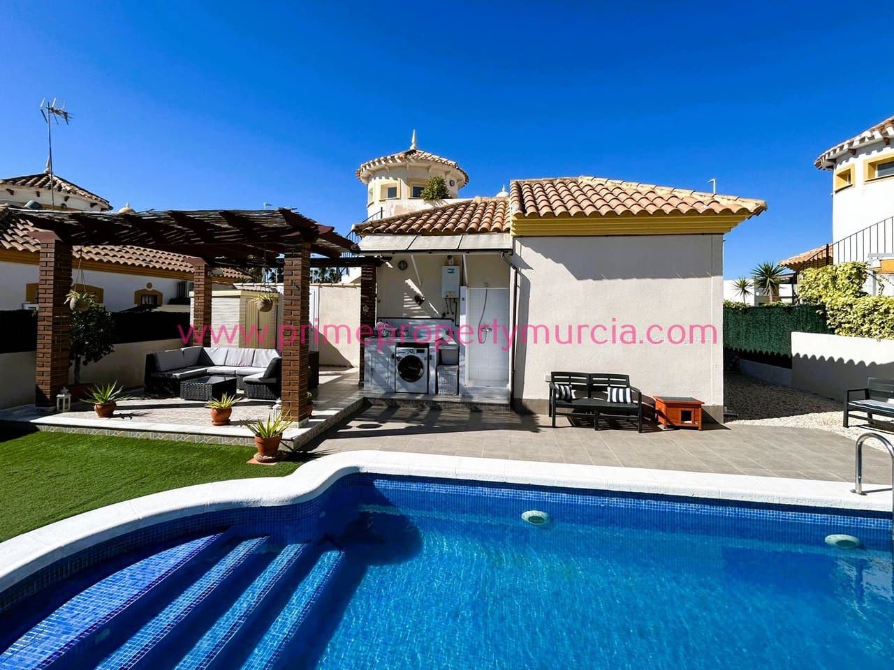 2 bedroom Villa for sale in Mazarron with pool garage - € 219,950 (Ref: 9733803)