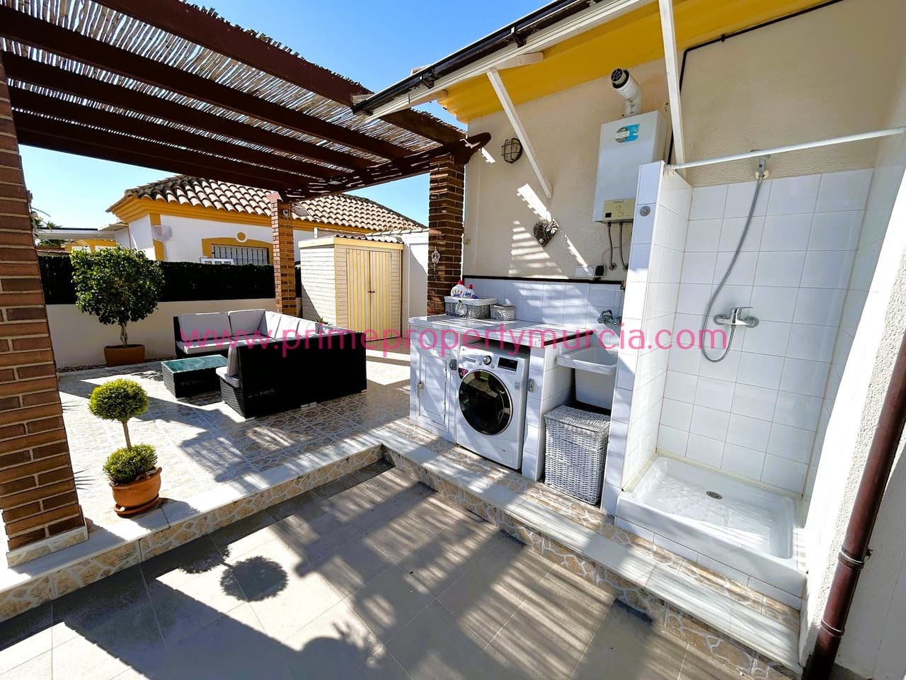 2 bedroom Villa for sale in Mazarron with pool garage - € 219,950 (Ref: 9733803)