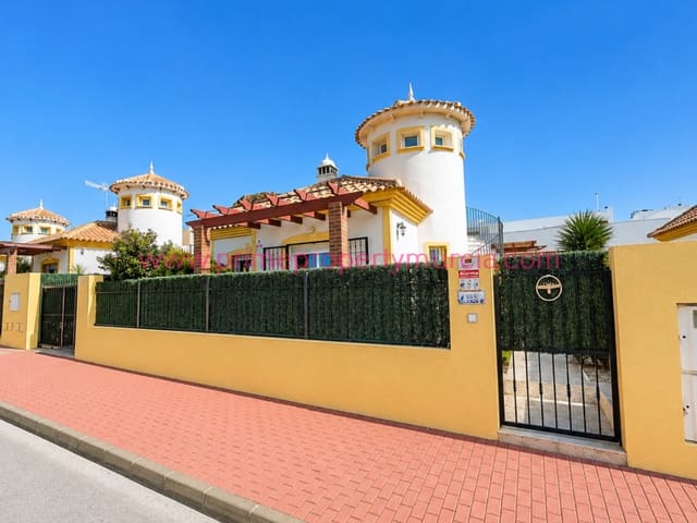 Chalet de 2 habitaciones en Mazarrón en venta con piscina garaje - 209.000 € (Ref: 9733803)