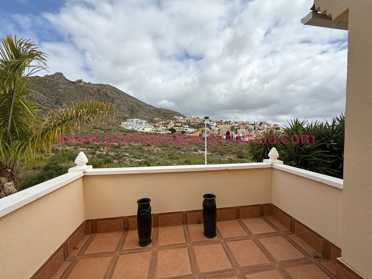 4 bedroom Villa for sale in Bolnuevo with pool garage - € 480,000 (Ref: 9733804)