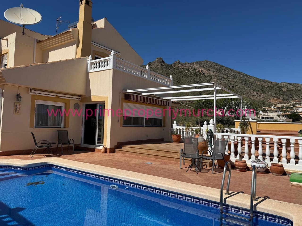 4 bedroom Villa for sale in Bolnuevo with pool garage - € 480,000 (Ref: 9733804)