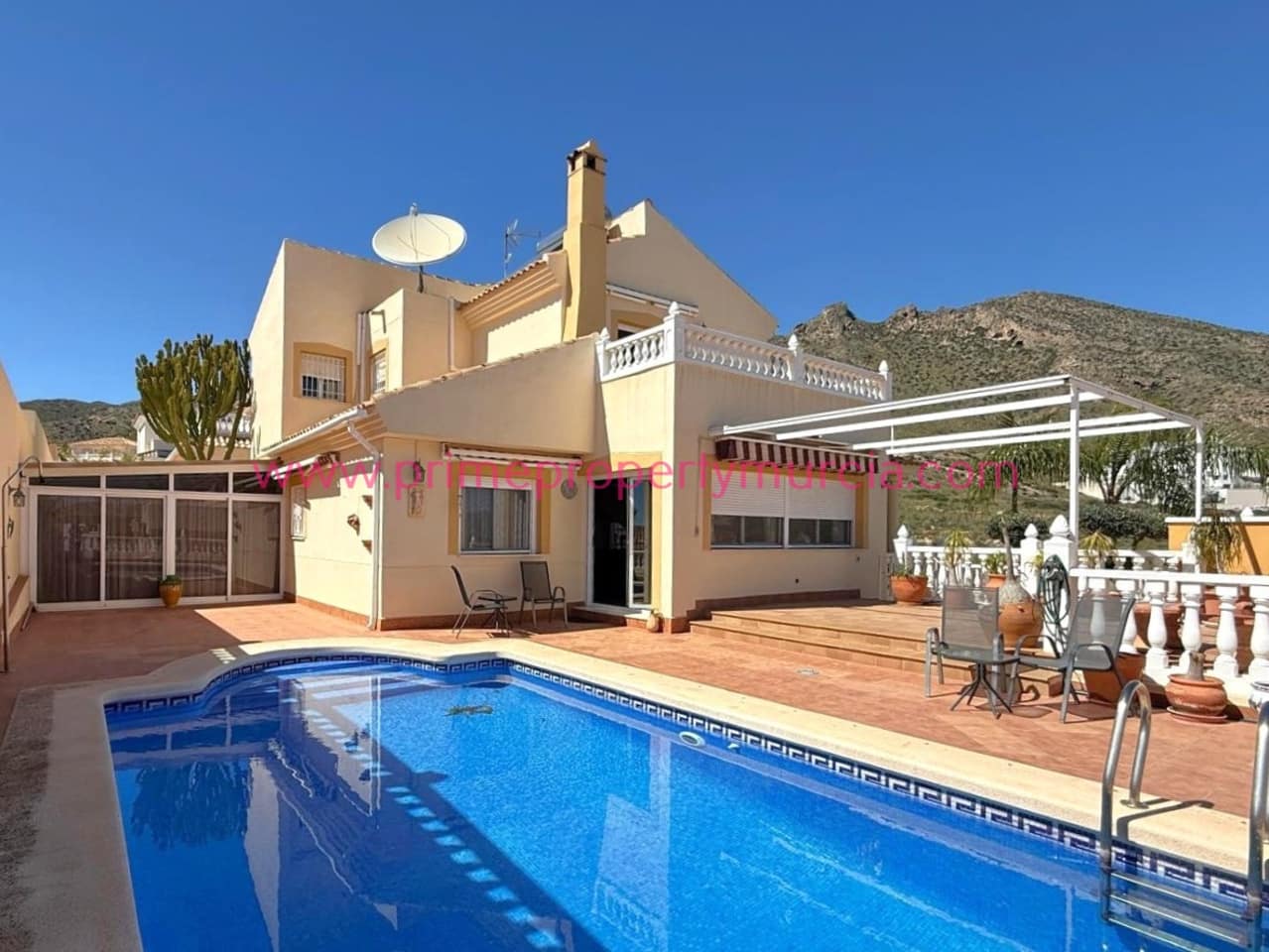 4 bedroom Villa for sale in Bolnuevo with pool garage - € 480,000 (Ref: 9733804)