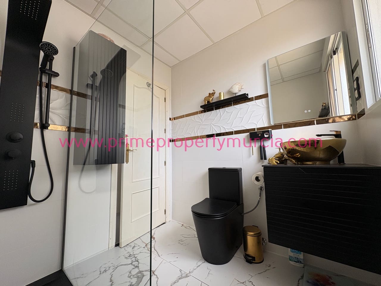 3 makuuhuone Huvila myytävänä paikassa Mazarron mukana uima-altaan 
autotalli - 270 000 € (Ref: 9751486)