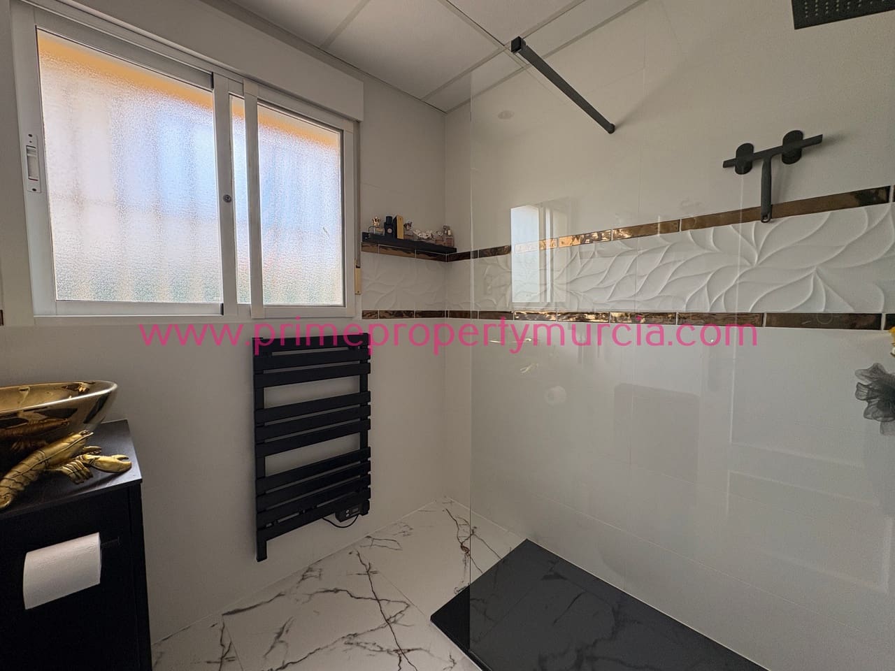 3 makuuhuone Huvila myytävänä paikassa Mazarron mukana uima-altaan 
autotalli - 270 000 € (Ref: 9751486)