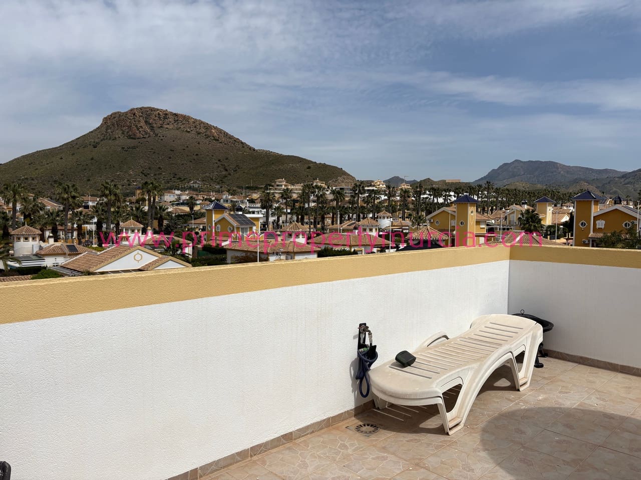 3 makuuhuone Huvila myytävänä paikassa Mazarron mukana uima-altaan 
autotalli - 270 000 € (Ref: 9751486)