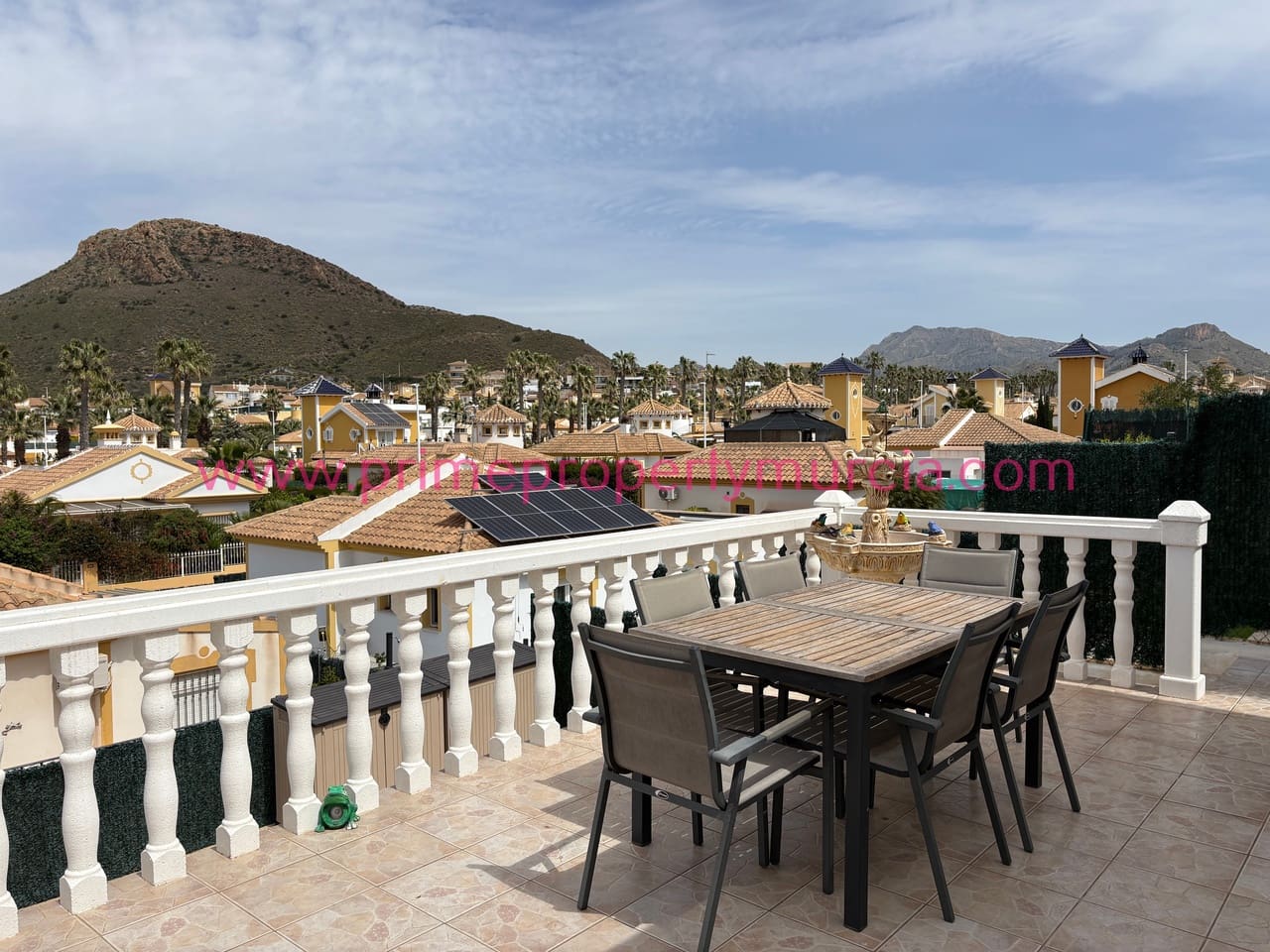 3 makuuhuone Huvila myytävänä paikassa Mazarron mukana uima-altaan 
autotalli - 270 000 € (Ref: 9751486)