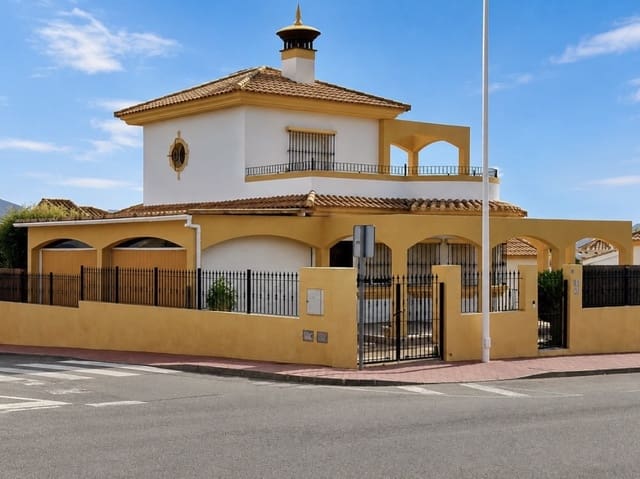 3 Zimmer Villa zu verkaufen in Mazarrón mit Pool Garage - 339.000 € (Ref: 9772474)