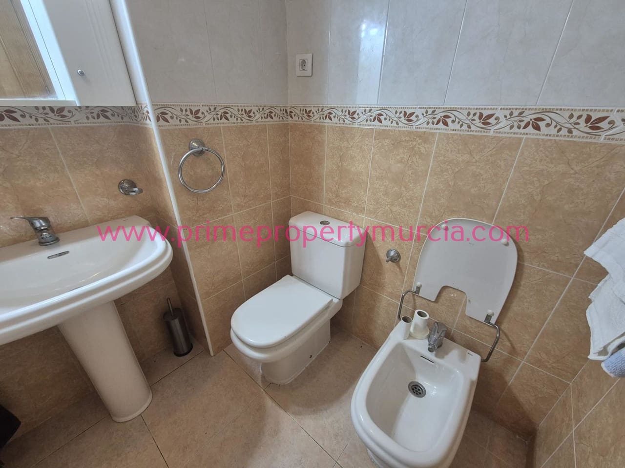 2 bedroom Apartment for sale in Puerto de Mazarron with pool garage - € 125,000 (Ref: 9823792)