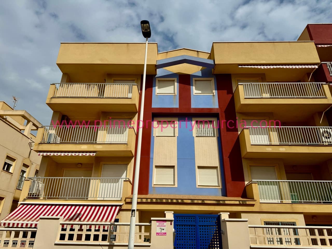 2 bedroom Apartment for sale in Puerto de Mazarron with pool garage - € 125,000 (Ref: 9823792)