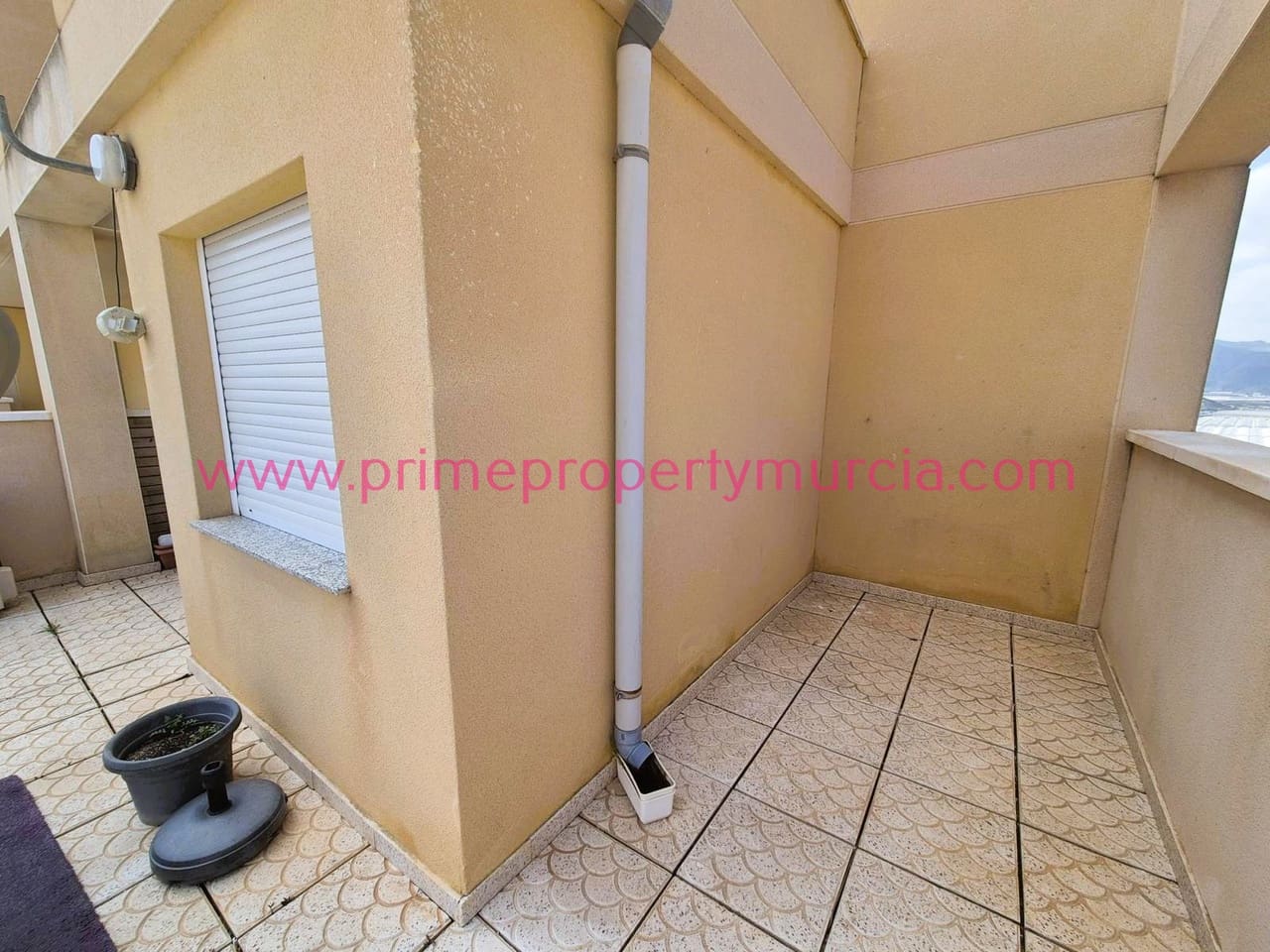 2 bedroom Apartment for sale in Puerto de Mazarron with pool garage - € 125,000 (Ref: 9823792)