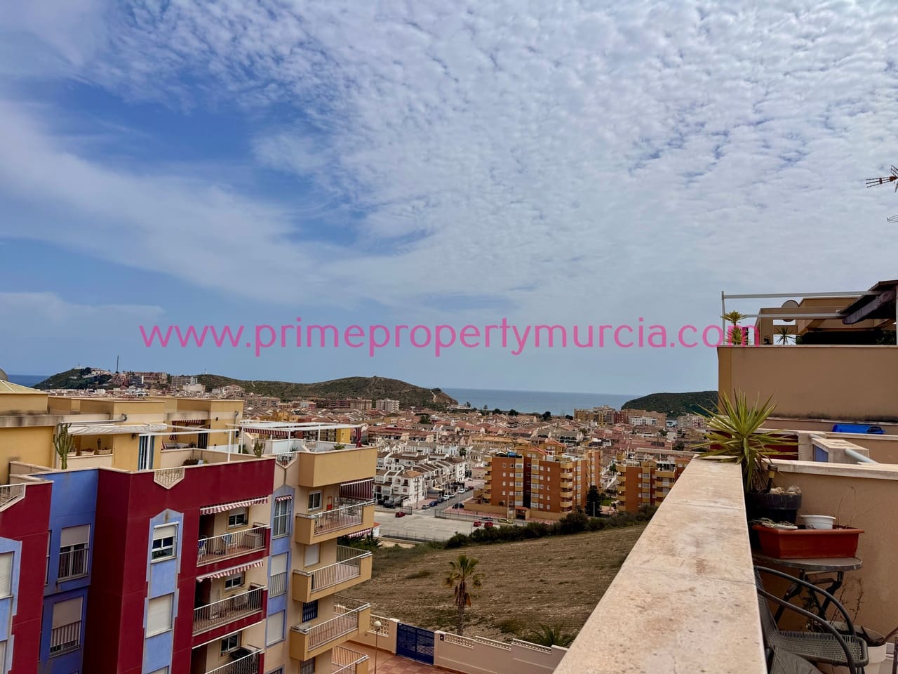 2 bedroom Apartment for sale in Puerto de Mazarron with pool garage - € 125,000 (Ref: 9823792)