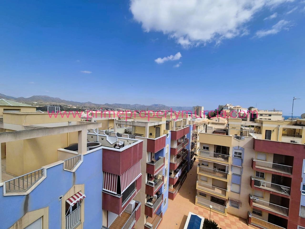 2 bedroom Apartment for sale in Puerto de Mazarron with pool garage - € 125,000 (Ref: 9823792)