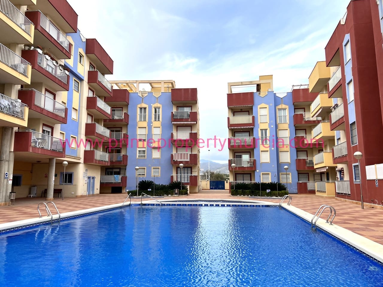 2 bedroom Apartment for sale in Puerto de Mazarron with pool garage - € 125,000 (Ref: 9823792)