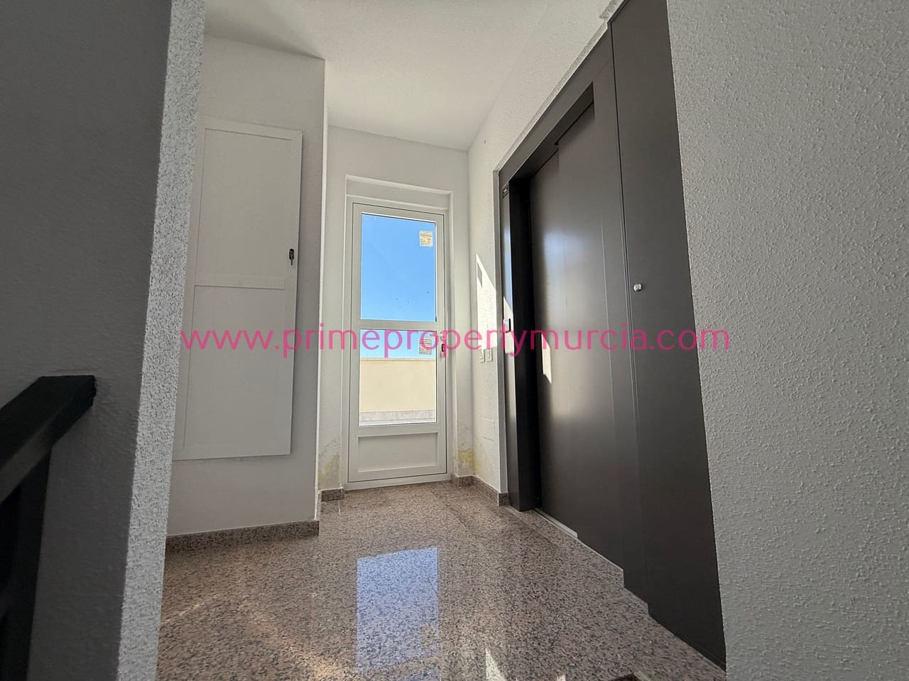 2 bedroom Apartment for sale in Puerto de Mazarron - € 122,000 (Ref: 9879907)