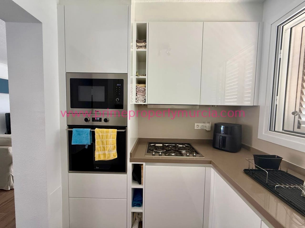 2 soveværelse Villa til salg i Murcia by med swimmingpool garage - € 379.000 (Ref: 9948603)