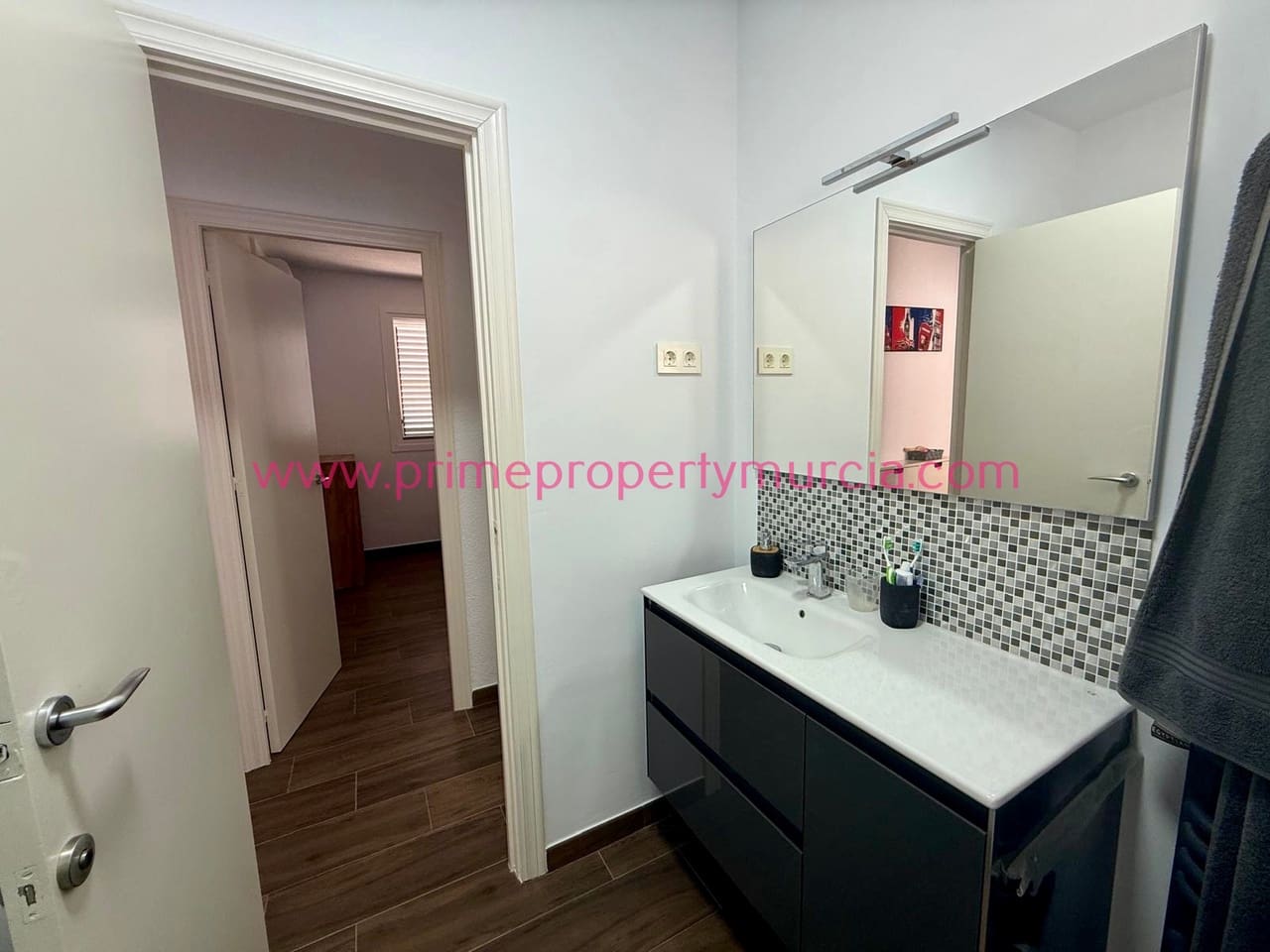 2 soveværelse Villa til salg i Murcia by med swimmingpool garage - € 379.000 (Ref: 9948603)