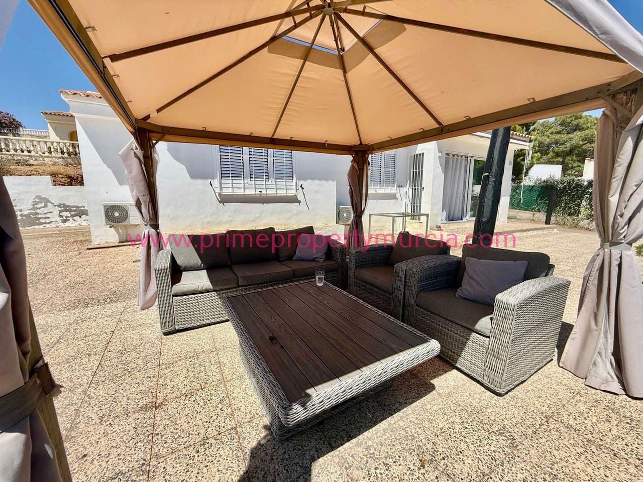 2 soveværelse Villa til salg i Murcia by med swimmingpool garage - € 379.000 (Ref: 9948603)
