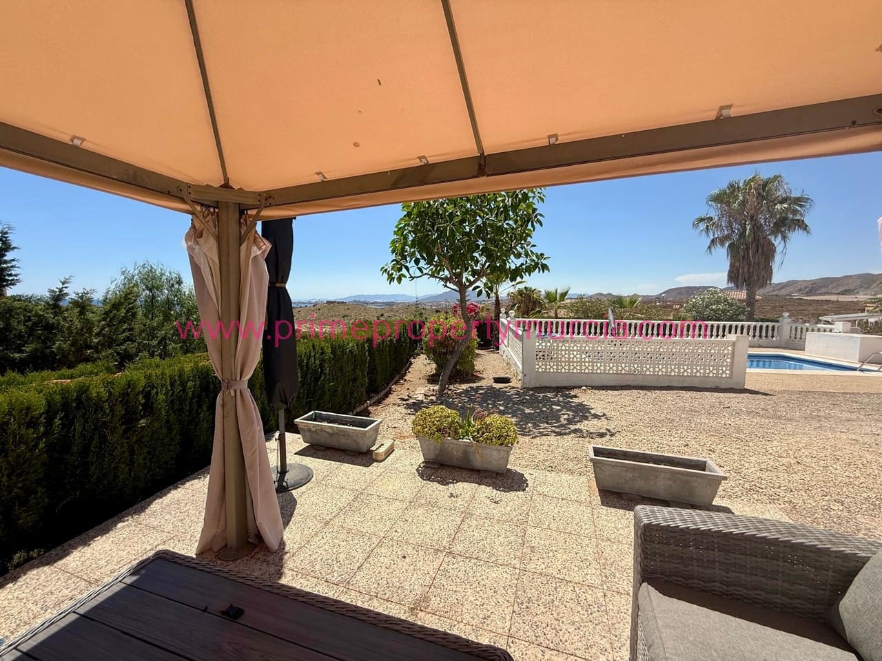 2 soveværelse Villa til salg i Murcia by med swimmingpool garage - € 379.000 (Ref: 9948603)