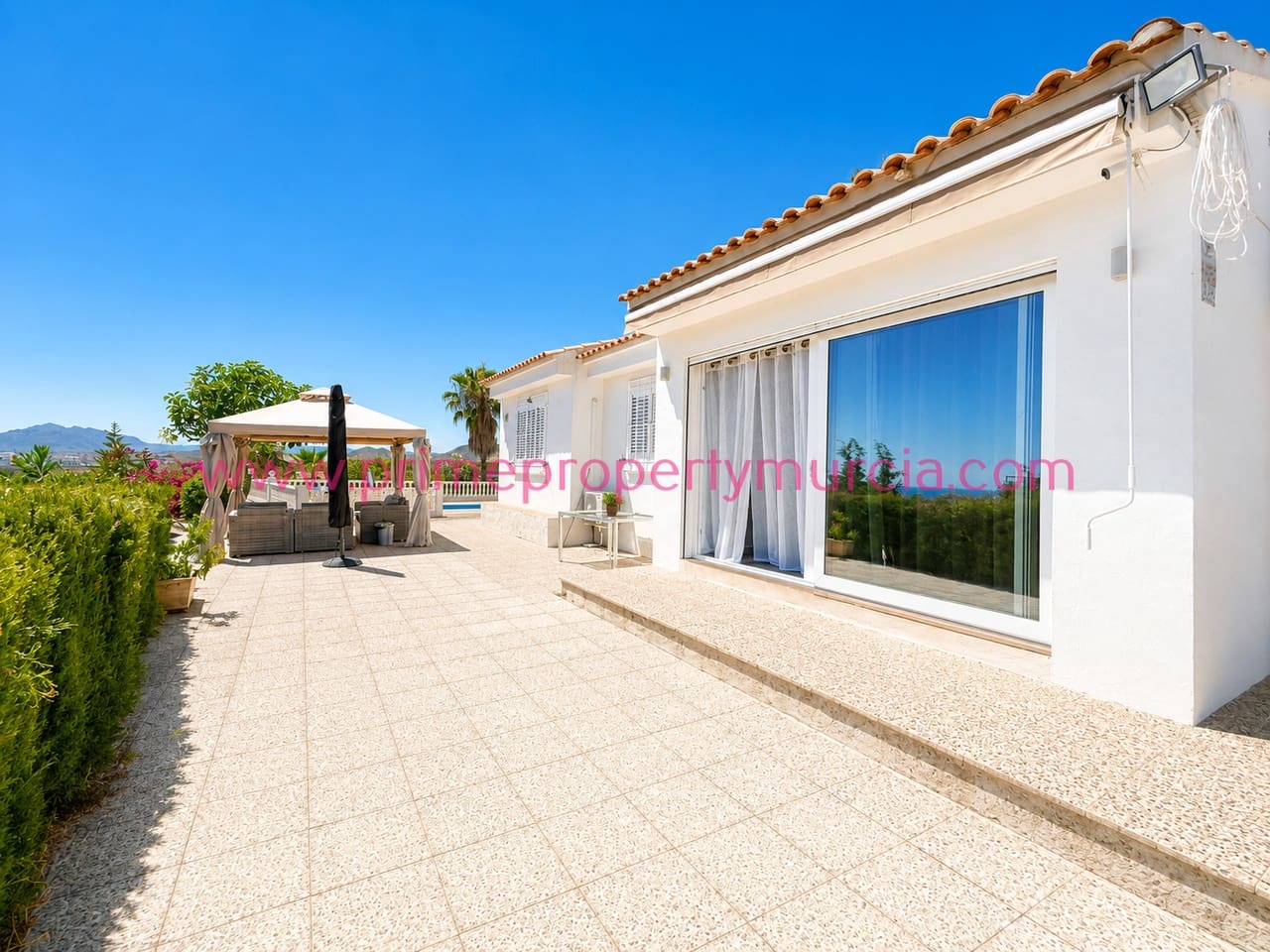 2 bedroom Villa for sale in Murcia city with pool garage - € 379,000 (Ref: 9948603)