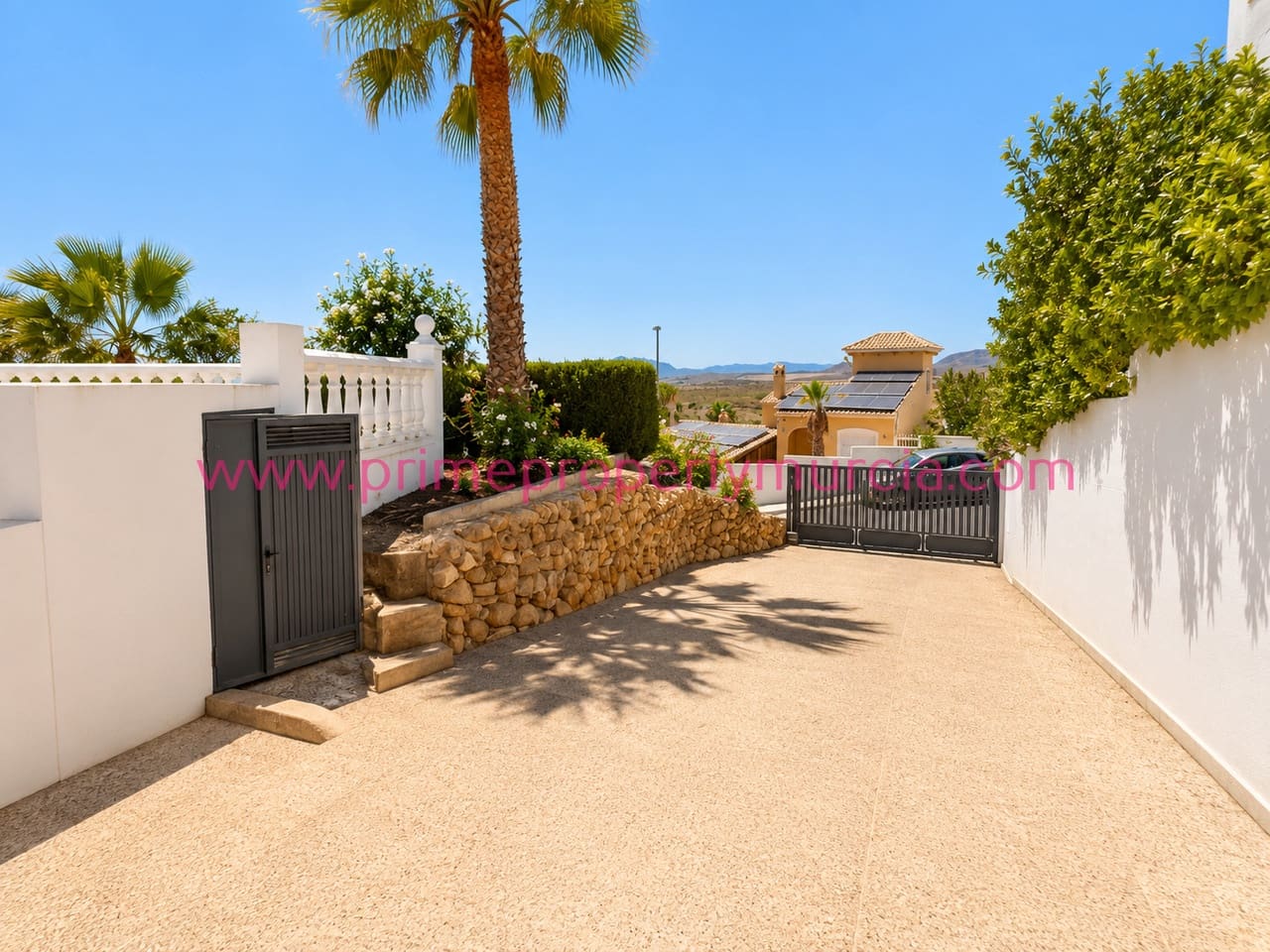 2 bedroom Villa for sale in Murcia city with pool garage - € 379,000 (Ref: 9948603)