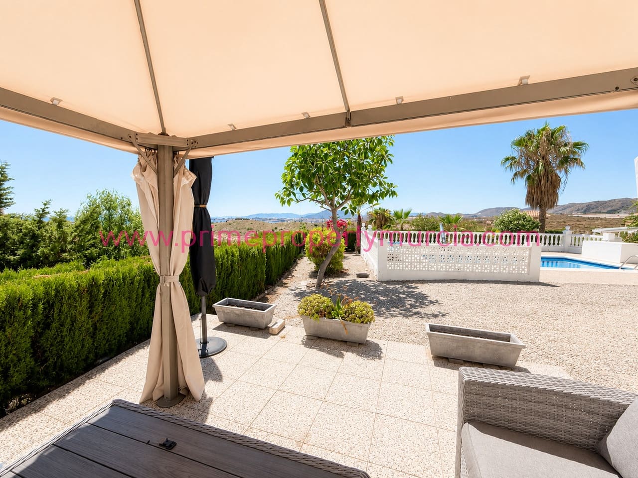 2 bedroom Villa for sale in Murcia city with pool garage - € 379,000 (Ref: 9948603)