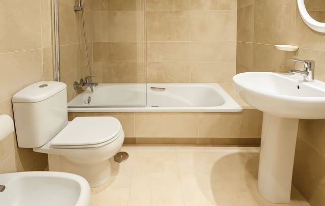 3 soveværelse Lejlighed til salg i La Duquesa / Puerto de la Duquesa, Manilva med swimmingpool garage - € 365.000 (Ref: 9301501)