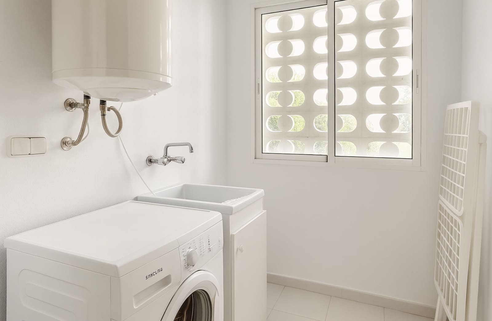 3 bedroom Apartment for sale in La Duquesa / Puerto de la Duquesa with pool garage - € 365,000 (Ref: 9301501)