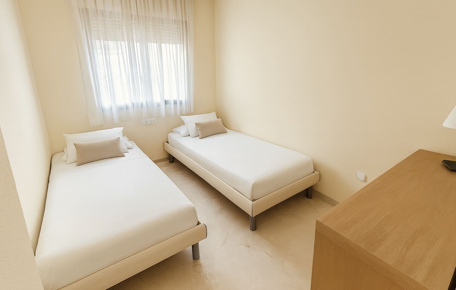 3 bedroom Apartment for sale in La Duquesa / Puerto de la Duquesa with pool garage - € 365,000 (Ref: 9301501)