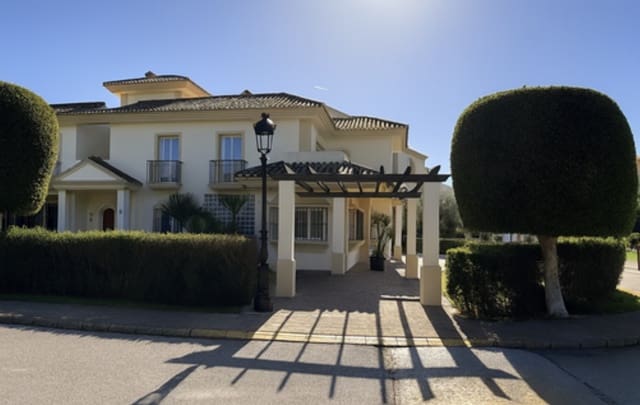3 soveværelse Byhus til salg i Sotogrande Alto, San Roque med swimmingpool garage - € 550.000 (Ref: 9308031)