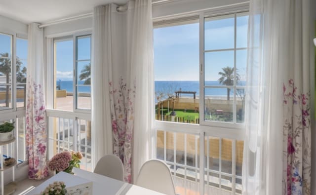 2 makuuhuone Huoneisto myytävänä paikassa La Duquesa / Puerto de la Duquesa, Manilva - 280 000 € (Ref: 9308033)